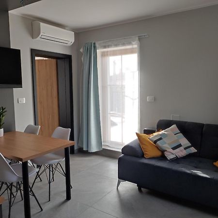 Boutique Rooms By Petric Winery Dobravlje Exteriör bild