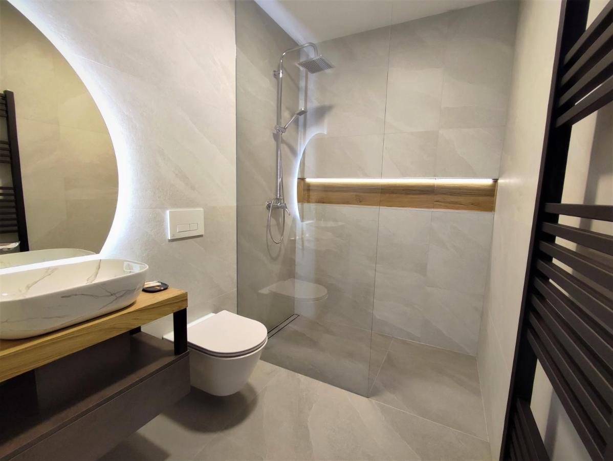 Boutique Rooms By Petric Winery Dobravlje Exteriör bild