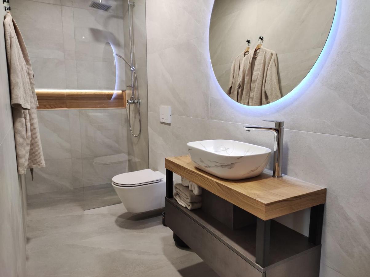 Boutique Rooms By Petric Winery Dobravlje Exteriör bild