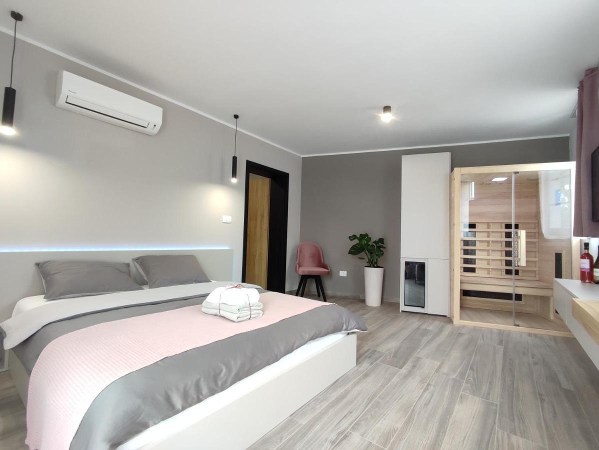 Boutique Rooms By Petric Winery Dobravlje Exteriör bild