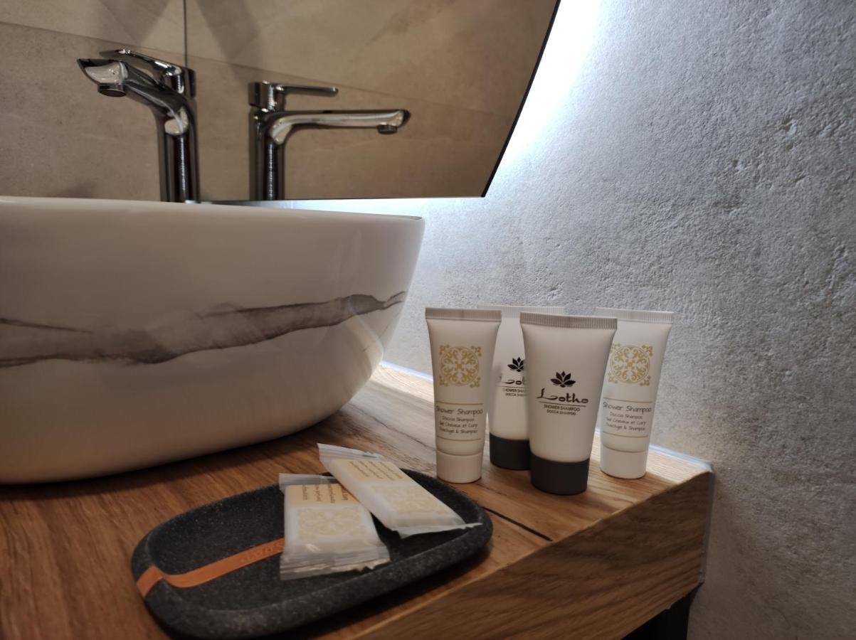Boutique Rooms By Petric Winery Dobravlje Exteriör bild