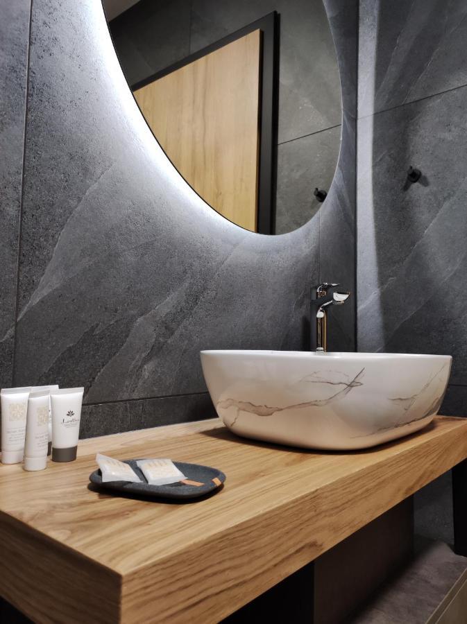 Boutique Rooms By Petric Winery Dobravlje Exteriör bild